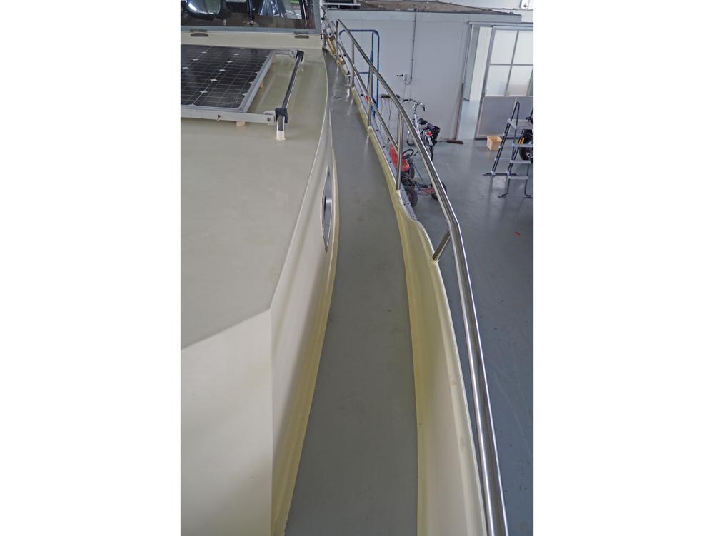  Deck equipment